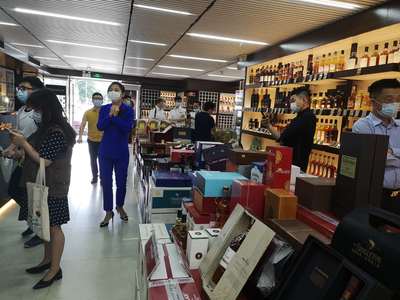 深圳市場監(jiān)管局開展“九號查酒”行動，助力酒類行業(yè)復(fù)工復(fù)業(yè)